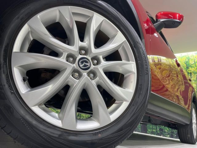 �y����19�C���`�A���~�z�C�[���z�O�ςɃ}�b�`���������A���~�z�C�[���𑕒����Ă���܂��B�e��ЊO�A���~�z�C�[����A�X�^�b�h���X�^�C�����戵�����Ă���܂��B���񂲑��k����������