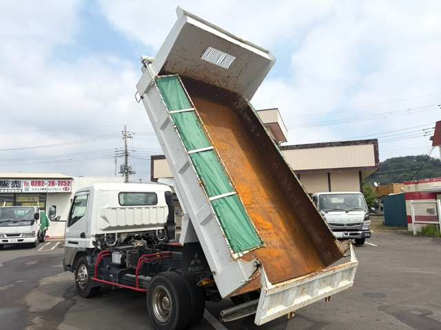 国道50号を小山方面に進みますと左手に店舗がございます!