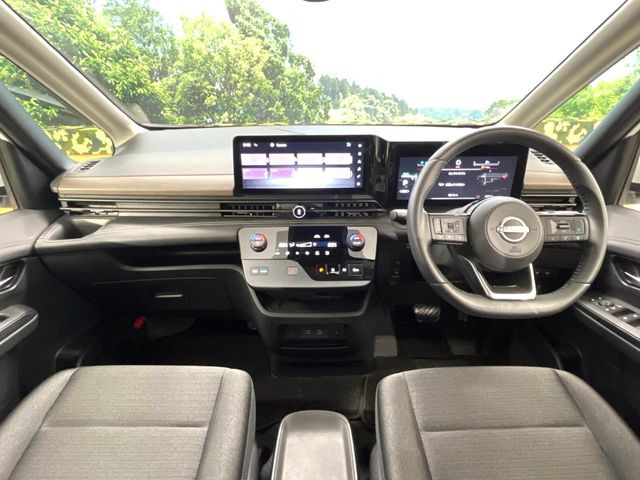 セレナ1.4 e-POWER ハイウェイスターV