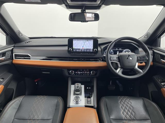 アウトランダーPHEV 2.4 P 4WD
