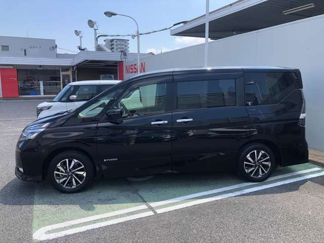 セレナ1.2 e-POWER ハイウェイスターV