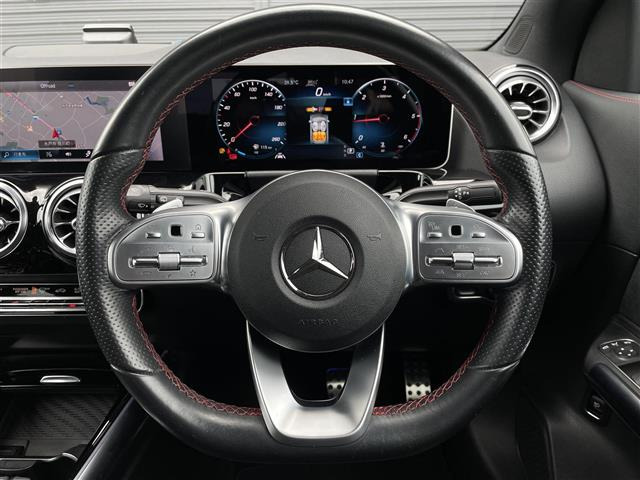 GLAクラスGLA200d 4マチック AMGライン 4WD