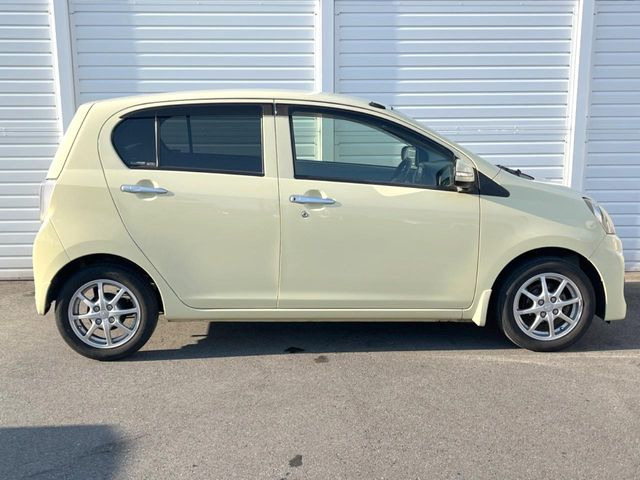 �������x�̃K���X�疌�ŝ����͂������A�㎿�ȃc���E����������B���O����_���J�����؂Ȉ��Ԃ�ی삵�A�F�����E�򉻂�h�~�B�u�e�X�v���b�V���R�[�g�v�A�u�e�v���~�b�T�R�[�g�v���炨�I�т��������܂��B