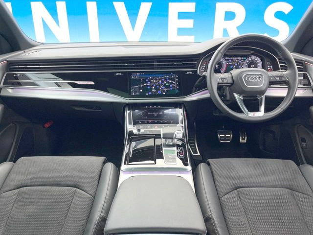 Q855 TFSI クワトロ Sライン 4WD