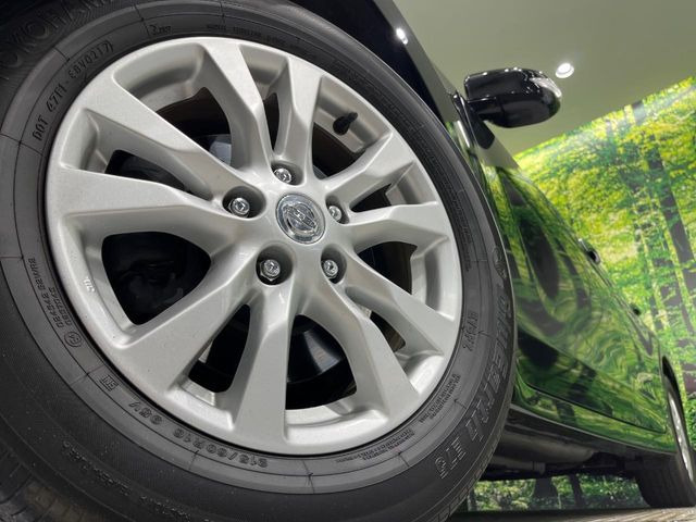 �y����16�C���`�A���~�z�C�[���z�O�ςɃ}�b�`���������A���~�z�C�[���𑕒����Ă���܂��B�e��ЊO�A���~�z�C�[����A�X�^�b�h���X�^�C�����戵�����Ă���܂��B���񂲑��k����������