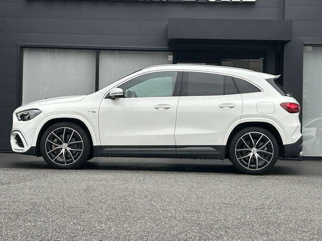 GLAクラスAMG GLA35 4マチック 4WD