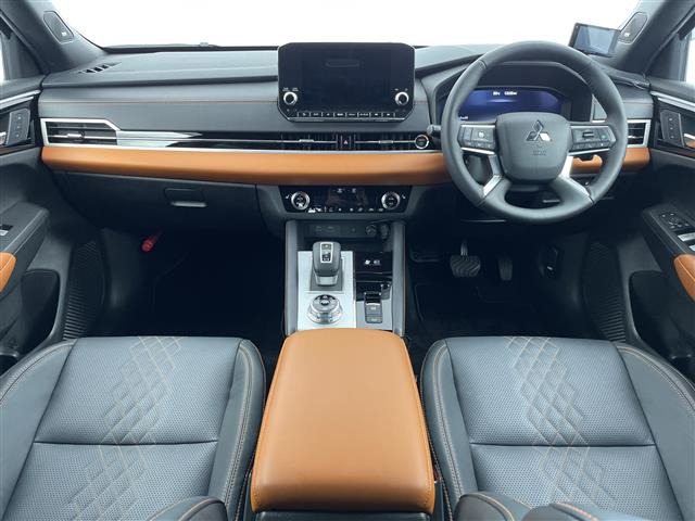 アウトランダーPHEV 2.4 P 4WD