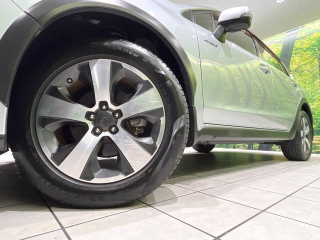 �y����17�C���`�A���~�z�C�[���z�O�ςɃ}�b�`���������A���~�z�C�[���𑕒����Ă���܂��B�e��ЊO�A���~�z�C�[����A�X�^�b�h���X�^�C�����戵�����Ă���܂��B���񂲑��k����������
