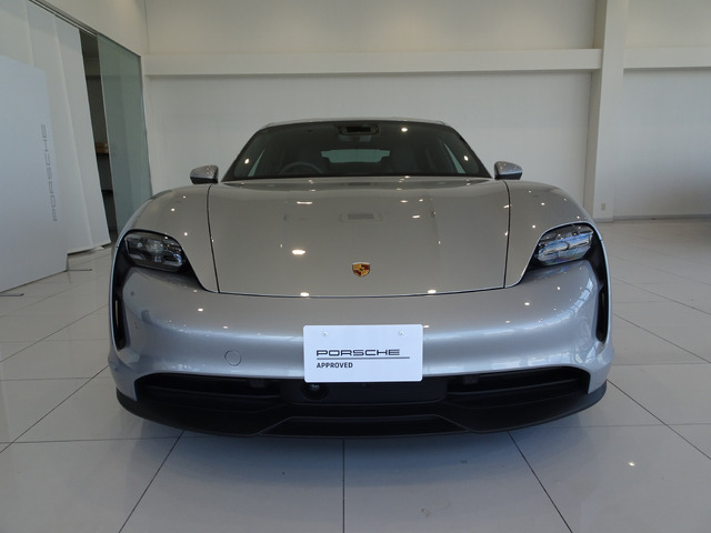 タイカン4S パフォーマンスバッテリー 4シート 4WD