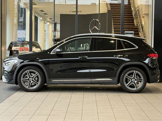 GLAクラスGLA200d 4マチック AMGラインパッケージ 4WD