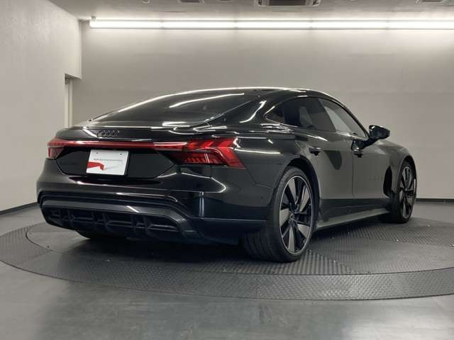 e-tron GT クワトロ4WD