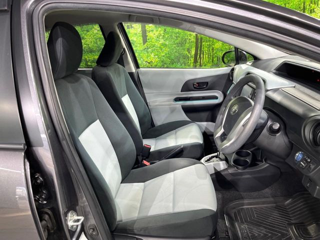 運転席シート廻りは使用感も少なく、良好な状態となっています。丁寧に使われていたことがよくわかりますね。
