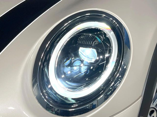 ��LED�w�b�h���C�g:��ԑ��s�����ǍD�Ȏ��E���m�ۂ����S���ĉ^�]�ł��鍂�P�xLED�w�b�h���C�g�𑕔�!�_�����x�������A����d�͂��}�����Ă��܂��B