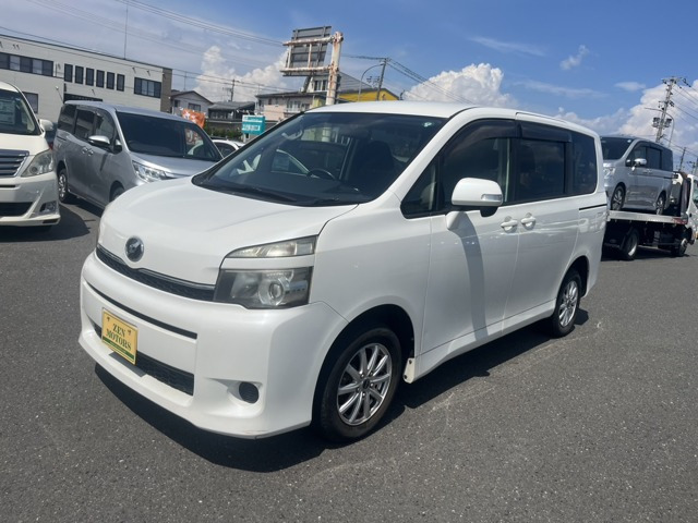 ヴォクシー2.0 X 4WD