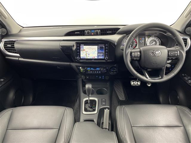 ハイラックス2.4 Z レボ ロッコ エディション ディーゼル 4WD