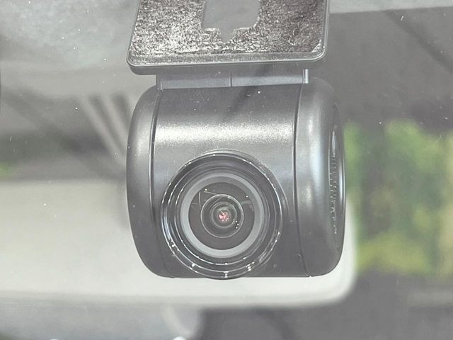 【ドライブレコーダー】ドライブレコーダー装備!走行中はもちろん、あおり運転や事故に遭遇した際、映像で記録し、万一のリスクに備えます。※記録用SDカードはお客様ご自身でご準備いただく必要があります。