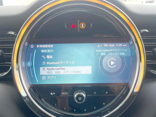 ��Apple Car Play:�X�}�z�Ƃ̗L���ڑ��ŁA�i�r�E�I�[�f�B�I�Đ��ȂǃX�}�z�̃A�v���@�\����ʂł��g����֗��@�\�ł�!