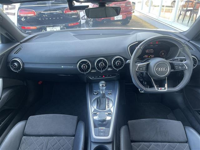 TTクーペ40 TFSI
