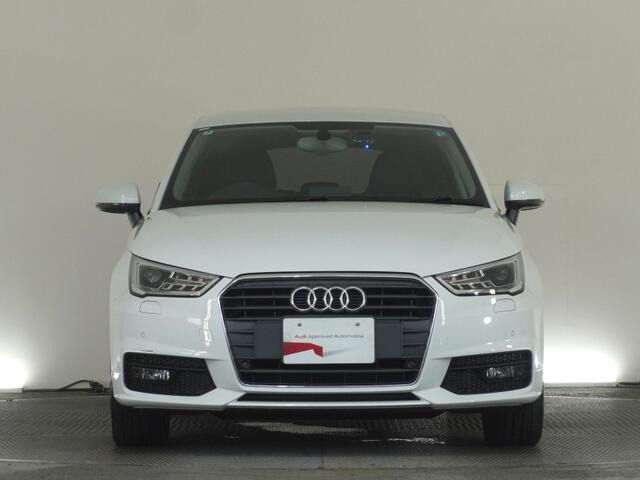A1スポーツバック1.0 TFSI スポーツ