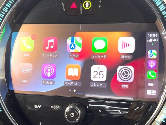 ��Apple Car Play:�X�}�z�Ƃ̗L���ڑ��ŁA�i�r�E�I�[�f�B�I�Đ��ȂǃX�}�z�̃A�v���@�\����ʂł��g����֗��@�\�ł�!