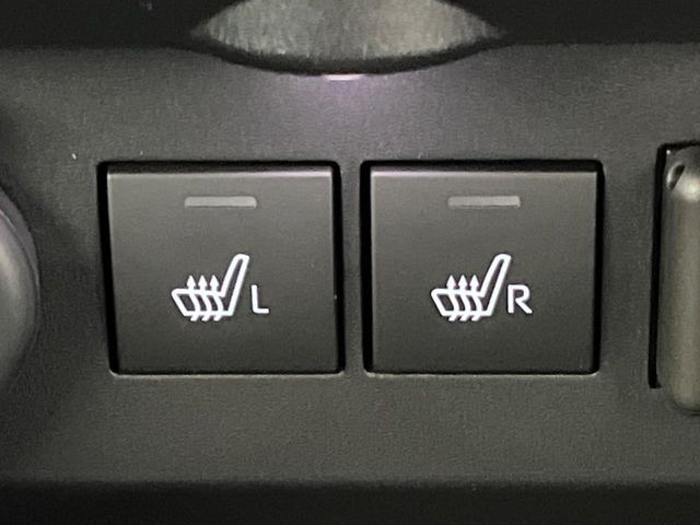 【前席シートヒーター】寒い日に重宝するシートヒーター!エアコンより早く温まってくれるので寒がりの人も安心ですね♪エアコンの温風は乾燥するから苦手、という方にもをおすすめです。