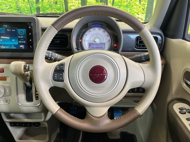 【純正革巻きステアリング】上質な革を使用することで、手にしっかり馴染みとても運転しやすいハンドルです♪