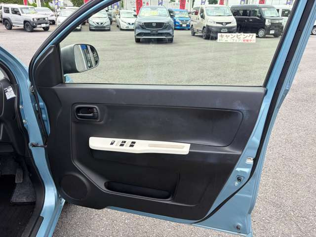 運転席ドア大きく開くため乗り降りがしやすいです!