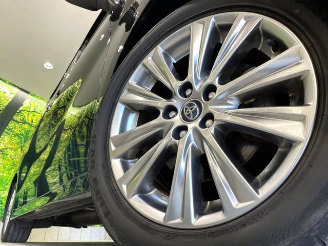 �y����18�C���`�A���~�z�C�[���z�O�ςɃ}�b�`���������A���~�z�C�[���𑕒����Ă���܂��B�e��ЊO�A���~�z�C�[����A�X�^�b�h���X�^�C�����戵�����Ă���܂��B���񂲑��k����������