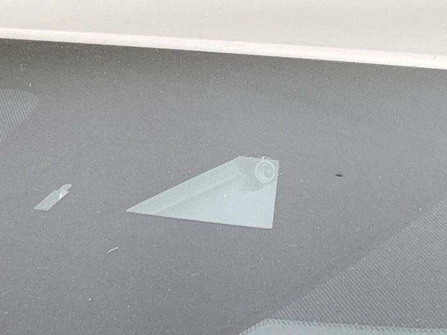 【i-ACTIVESENSE】走行中に前方の車両等を認識し、衝突しそうな時は警報とブレーキで衝突回避と被害軽減をアシスト。より安全にドライブをお楽しみいただけます。