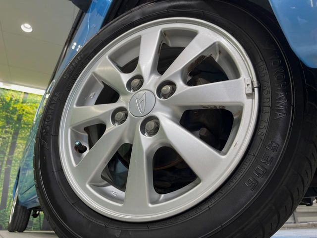 �y����14�C���`�A���~�z�C�[���z�O�ςɃ}�b�`���������A���~�z�C�[���𑕒����Ă���܂��B�e��ЊO�A���~�z�C�[����A�X�^�b�h���X�^�C�����戵�����Ă���܂��B���񂲑��k������