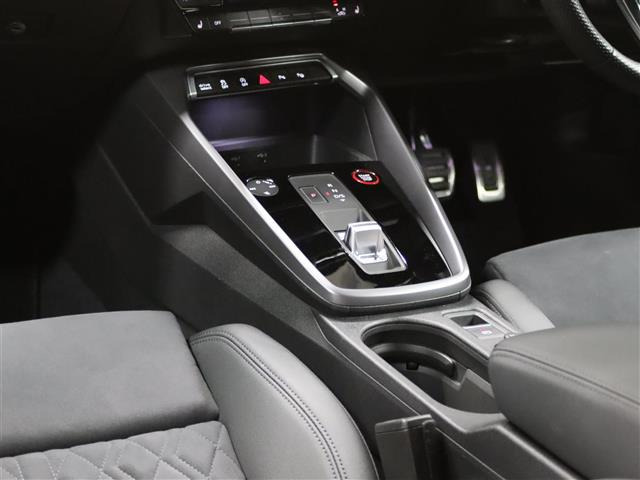 RS3スポーツバック2.5 4WD