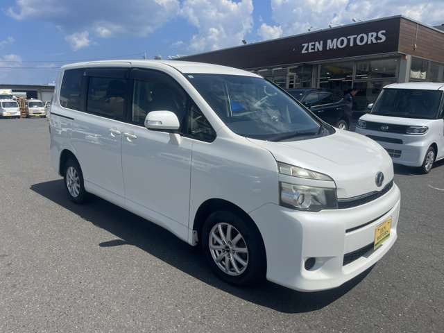 ヴォクシー2.0 X 4WD