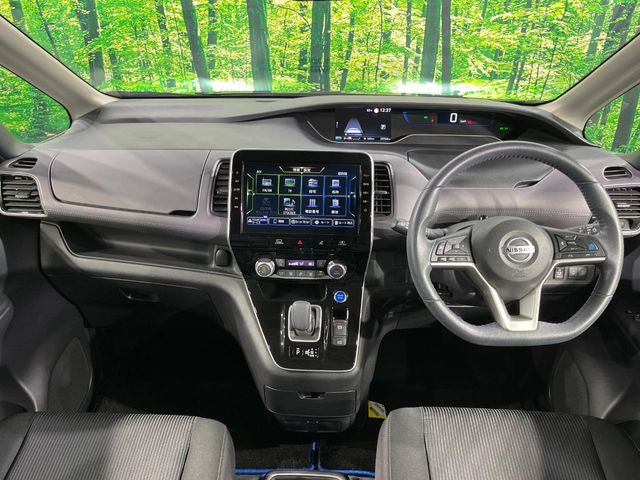 セレナ1.2 e-POWER ハイウェイスターV