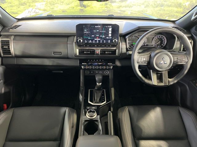 トライトン2.4 GSR ディーゼル 4WD