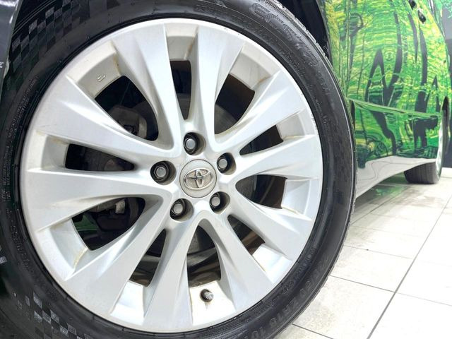 �y����18�C���`�A���~�z�C�[���z�O�ςɃ}�b�`���������A���~�z�C�[���𑕒����Ă���܂��B�e��ЊO�A���~�z�C�[����A�X�^�b�h���X�^�C�����戵�����Ă���܂��B���񂲑��k����������