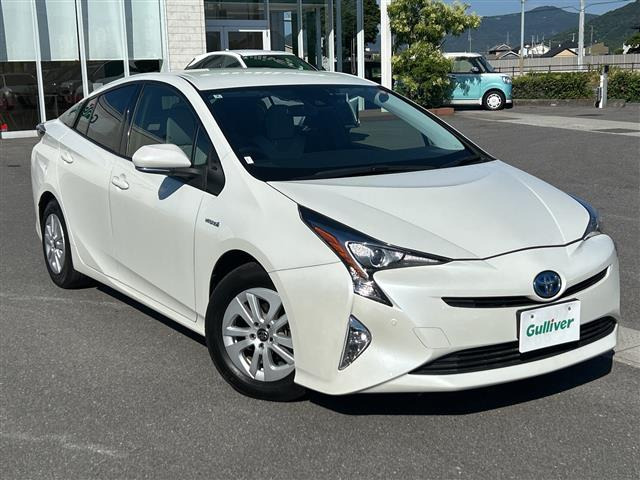プリウス1.8 S