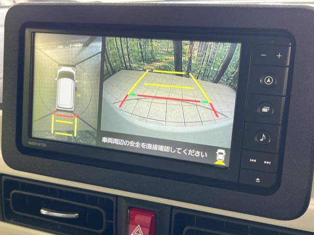 【パノラマモニター】専用のカメラにより、上から見下ろしたような視点で360度クルマの周囲を確認することができます☆死角部分も確認しやすく、狭い場所での切り返しや駐車もスムーズに行えます。