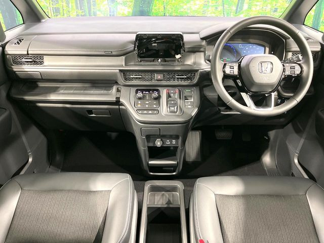 ステップワゴン2.0 e:HEV スパーダ