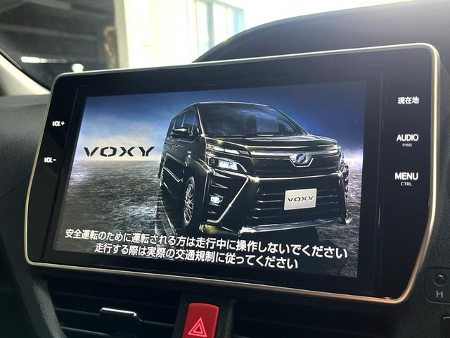 ヴォクシー1.8 ハイブリッド ZS