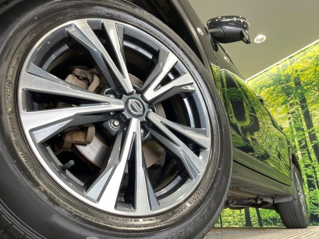 �y����18�C���`�A���~�z�C�[���z�O�ςɃ}�b�`���������A���~�z�C�[���𑕒����Ă���܂��B�e��ЊO�A���~�z�C�[����A�X�^�b�h���X�^�C�����戵�����Ă���܂��B���񂲑��k����������