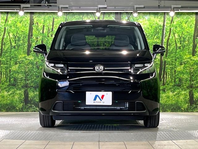 弊社では、全車『修復歴なし』のお車のみ取り扱っております。専任バイヤーによる厳選した仕入れの後、入庫後の車両チェックを行い、ネクステージが認定した高品質な中古車をご提供しております。