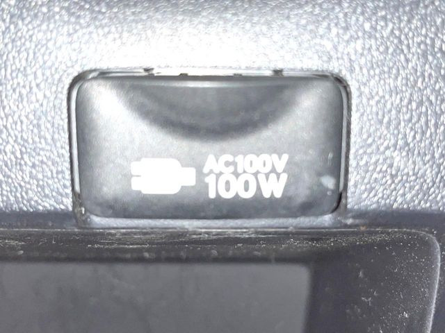 【1500Wアクセサリーコンセント】消費電力1500Wまでの家電が使えます。キャンプやスポーツ・アウトドアでのアクティビティはもちろん、災害・停電の際に大活躍♪