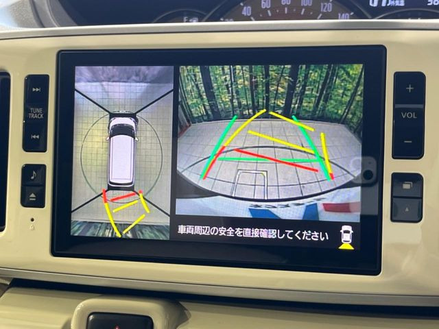 【パノラマモニター】専用のカメラにより、上から見下ろしたような視点で360度クルマの周囲を確認することができます☆死角部分も確認しやすく、狭い場所での切り返しや駐車もスムーズに行えます。