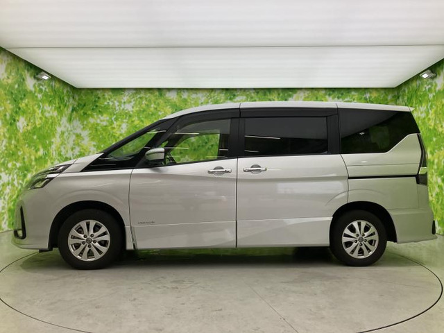 セレナ2.0 ハイウェイスターV 4WD