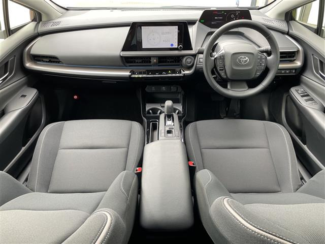 プリウス2.0 G E-Four 4WD