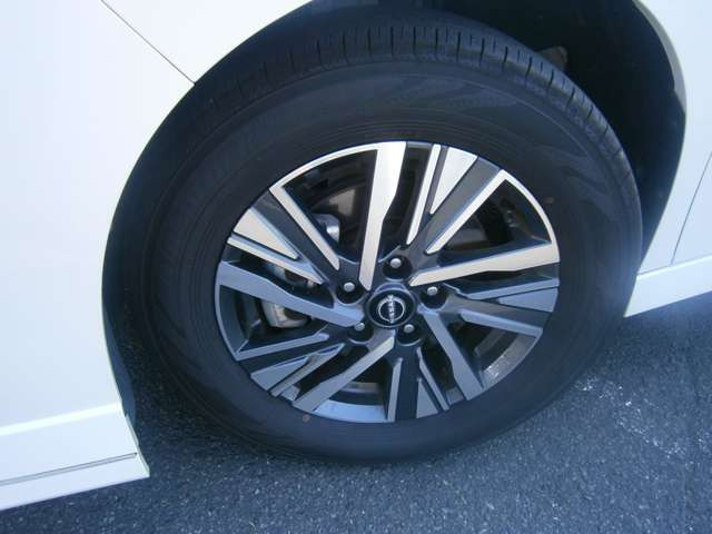 セレナ1.4 e-POWER ハイウェイスターV