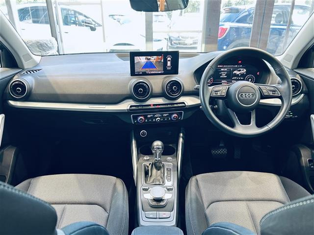 Q230 TFSI スポーツ