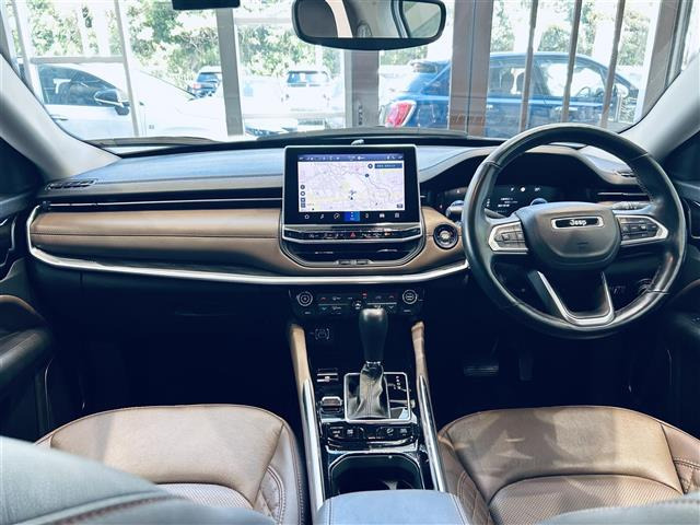 コマンダー2.0 リミテッド ディーゼル 4WD