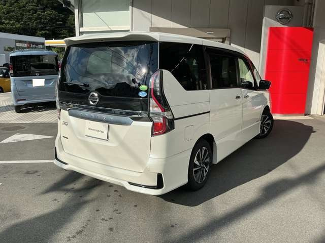 セレナ2.0 ハイウェイスターV