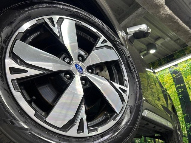 �y����18�C���`�A���~�z�C�[���z�O�ςɃ}�b�`���������A���~�z�C�[���𑕒����Ă���܂��B�e��ЊO�A���~�z�C�[����A�X�^�b�h���X�^�C�����戵�����Ă���܂��B���񂲑��k����������